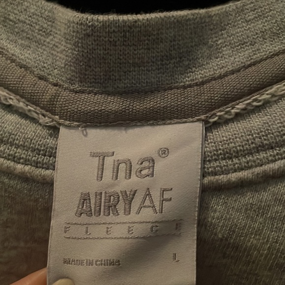 Cropped Sweatshirt ( Aritzia ) - Picture 3 of 3